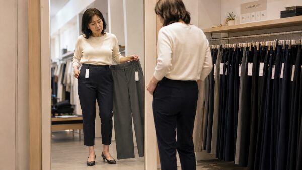 既製服のサイズと体形のミスマッチは必ず起きます。