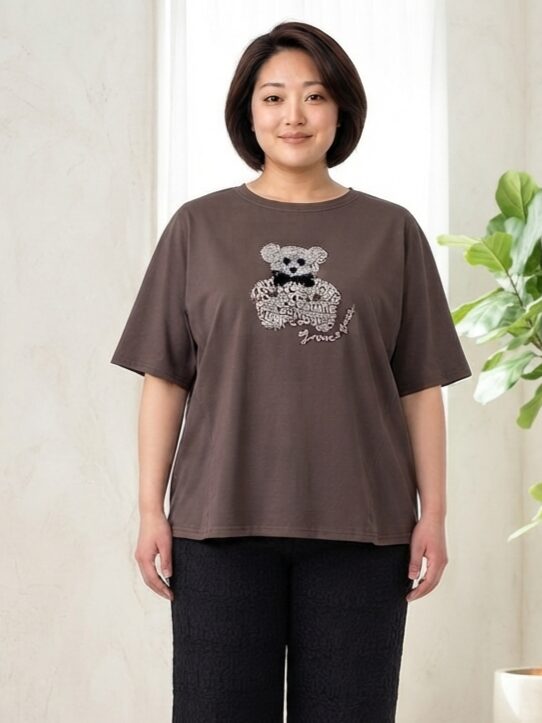 可愛い柄物は子供っぽい?40代からのTシャツ選びのイメージ画像